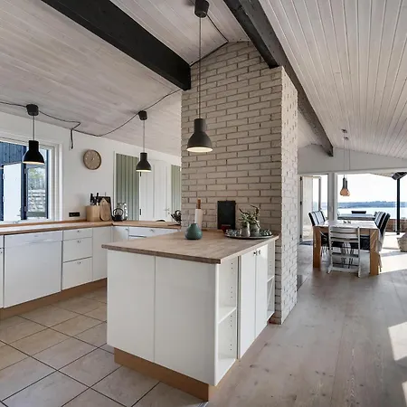 Amazing In With 4 Bedrooms And Wifi