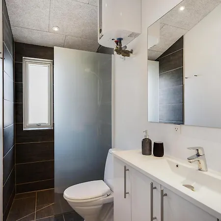 Amazing In With 4 Bedrooms And Wifi * 에벨토프트