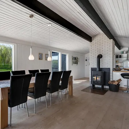 Amazing In With 4 Bedrooms And Wifi * Ebeltoft